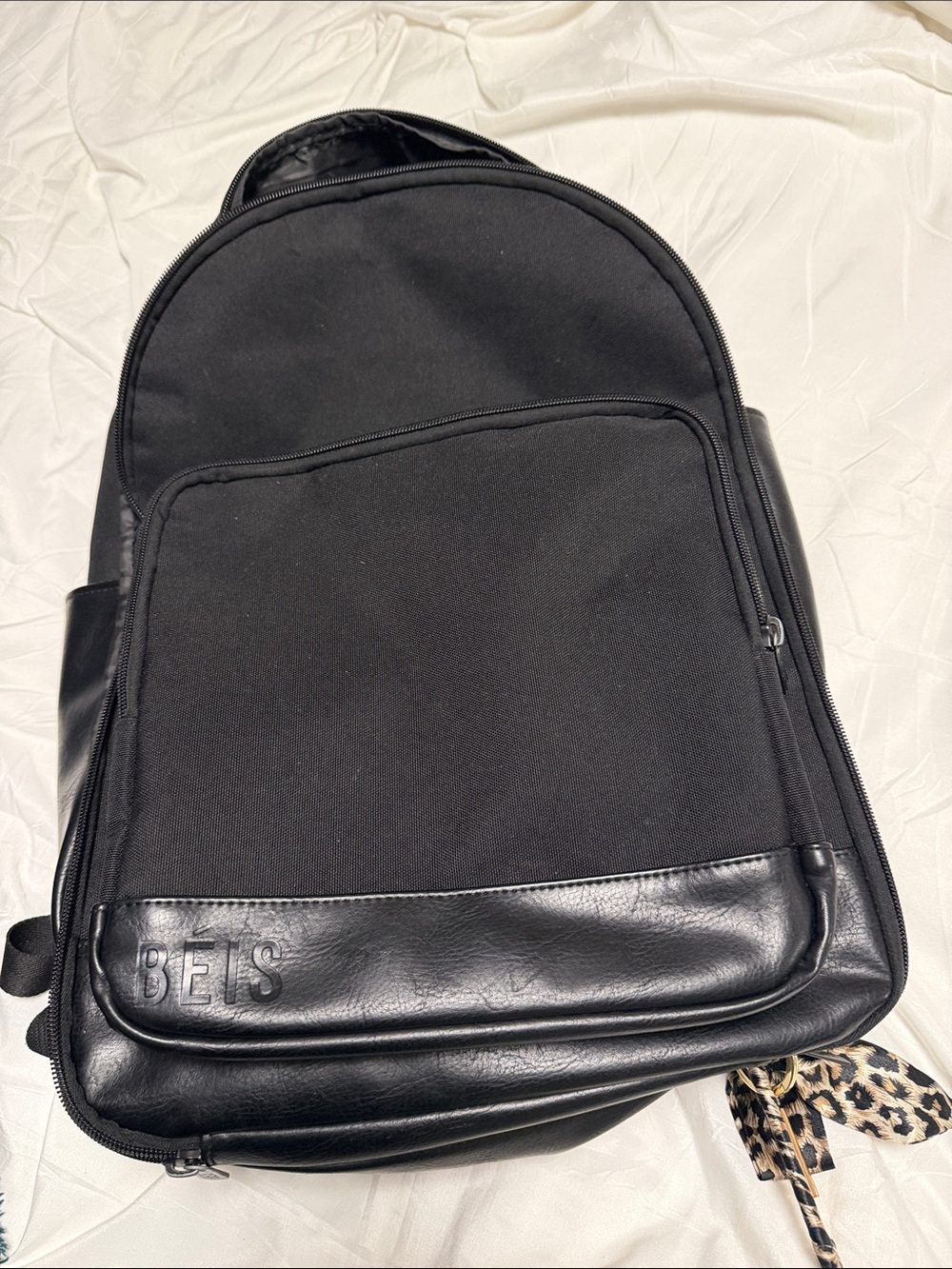 Beis Backpack - Sleek Everyday Carry